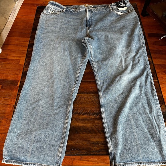 Abercrombie & Fitch Curve Love High Rise 90s Relaxed Jean Size 37 Short - Picture 3 of 5